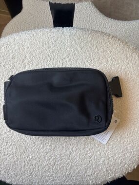 Lululemon Black Belt Bag / Waist Pack – Nylon, Adjustable Strap, NWT